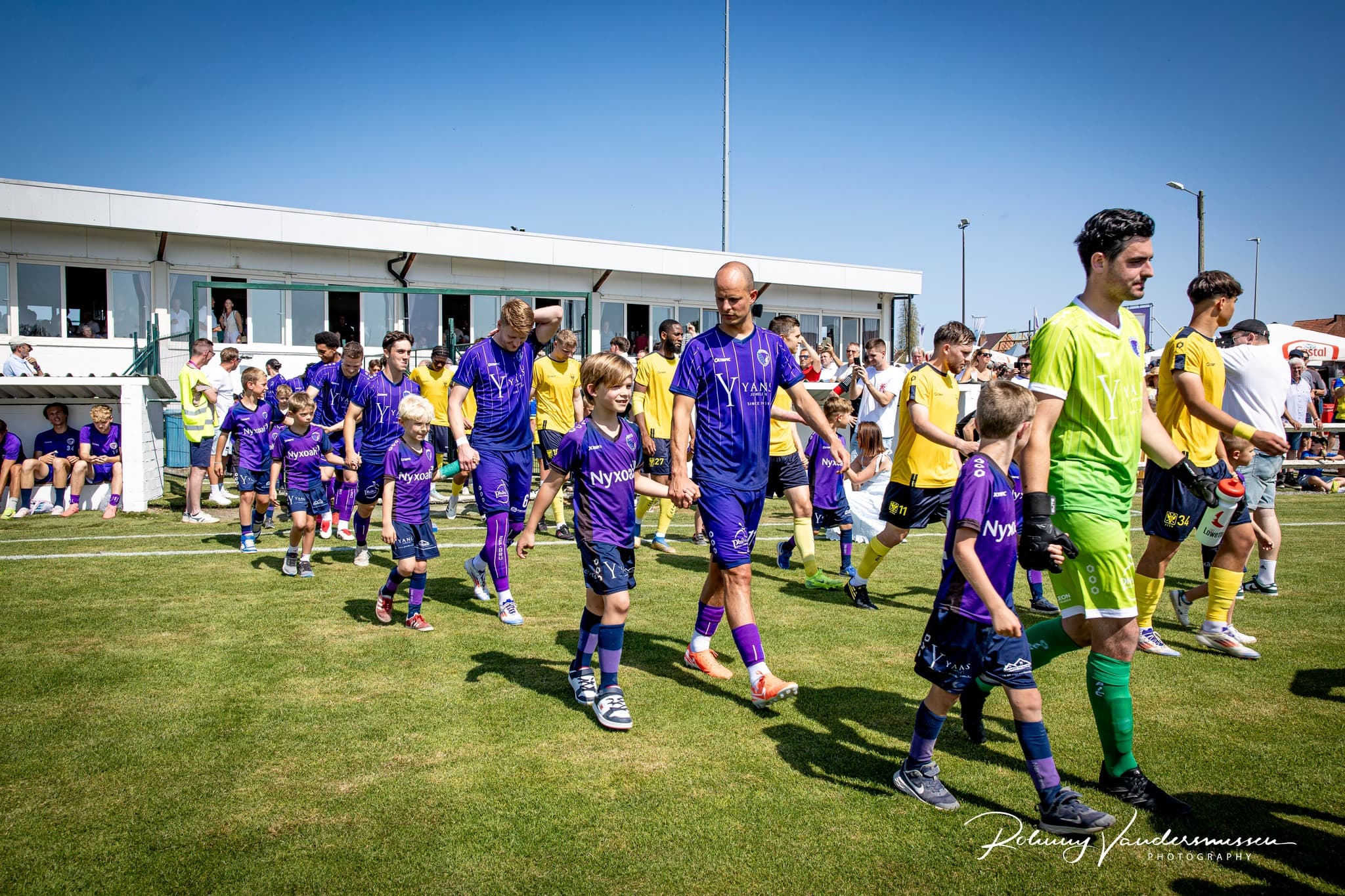 Senioren A-kern Winnen Belangrijke Derby